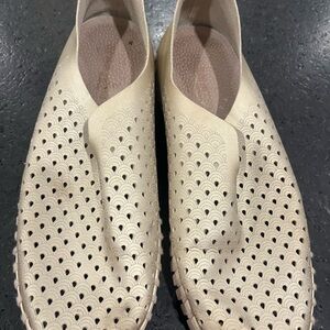 Ilse Jacobsen Cream Slip-On Shoes